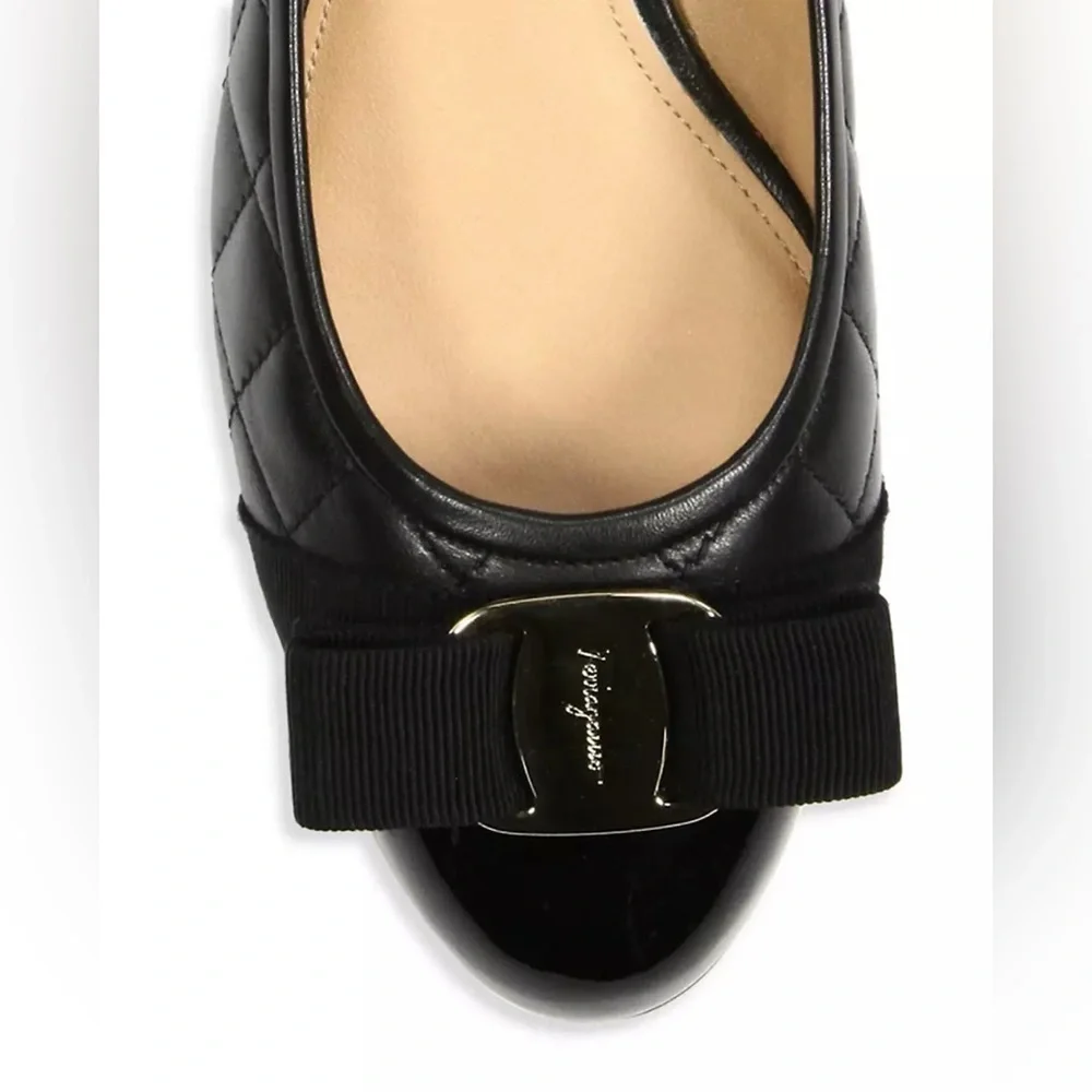 Ferragamo Vara Bow Pumps Black Patent Leather Heels Size 8.5 B - Picture 7 of 14